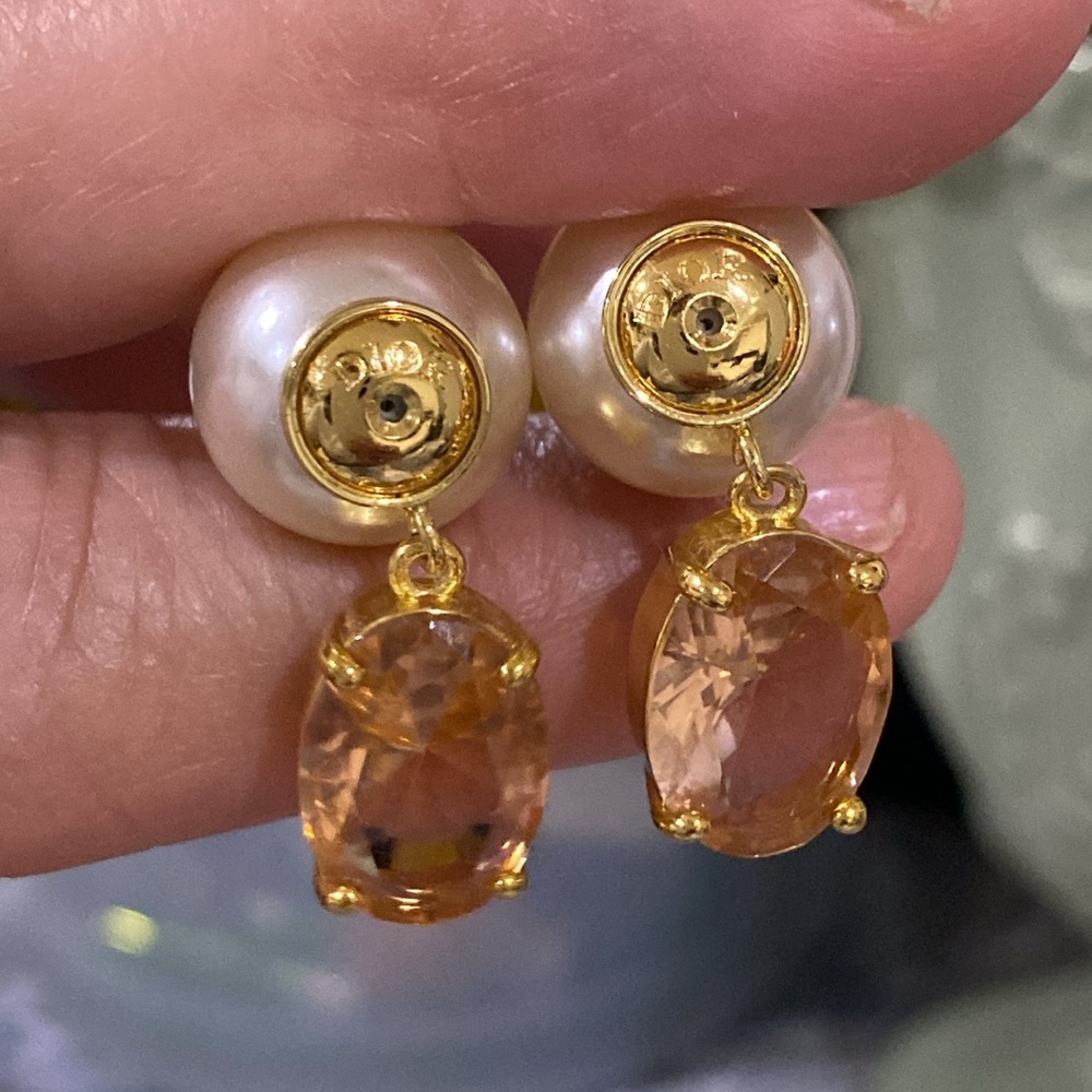 CD Tribal Elegant Gold-tone and Pearl Drop Earrings Set - Picture 7 of 13
